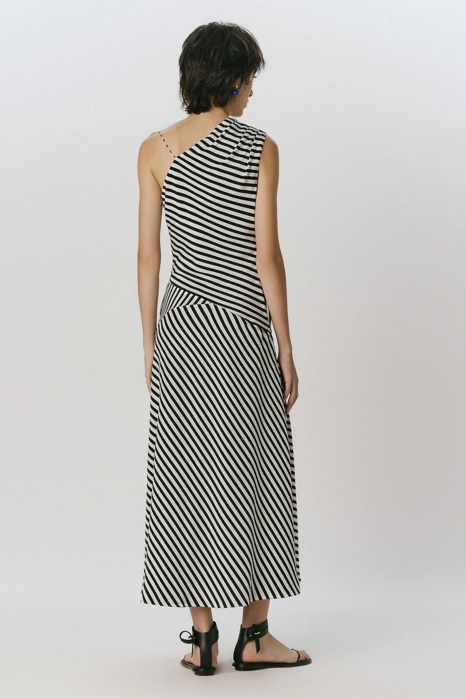 5-007831_VESTIDO_DECOTE_DEGAGE_DIAGONAL_PB_ANDREAMARQUES--6-