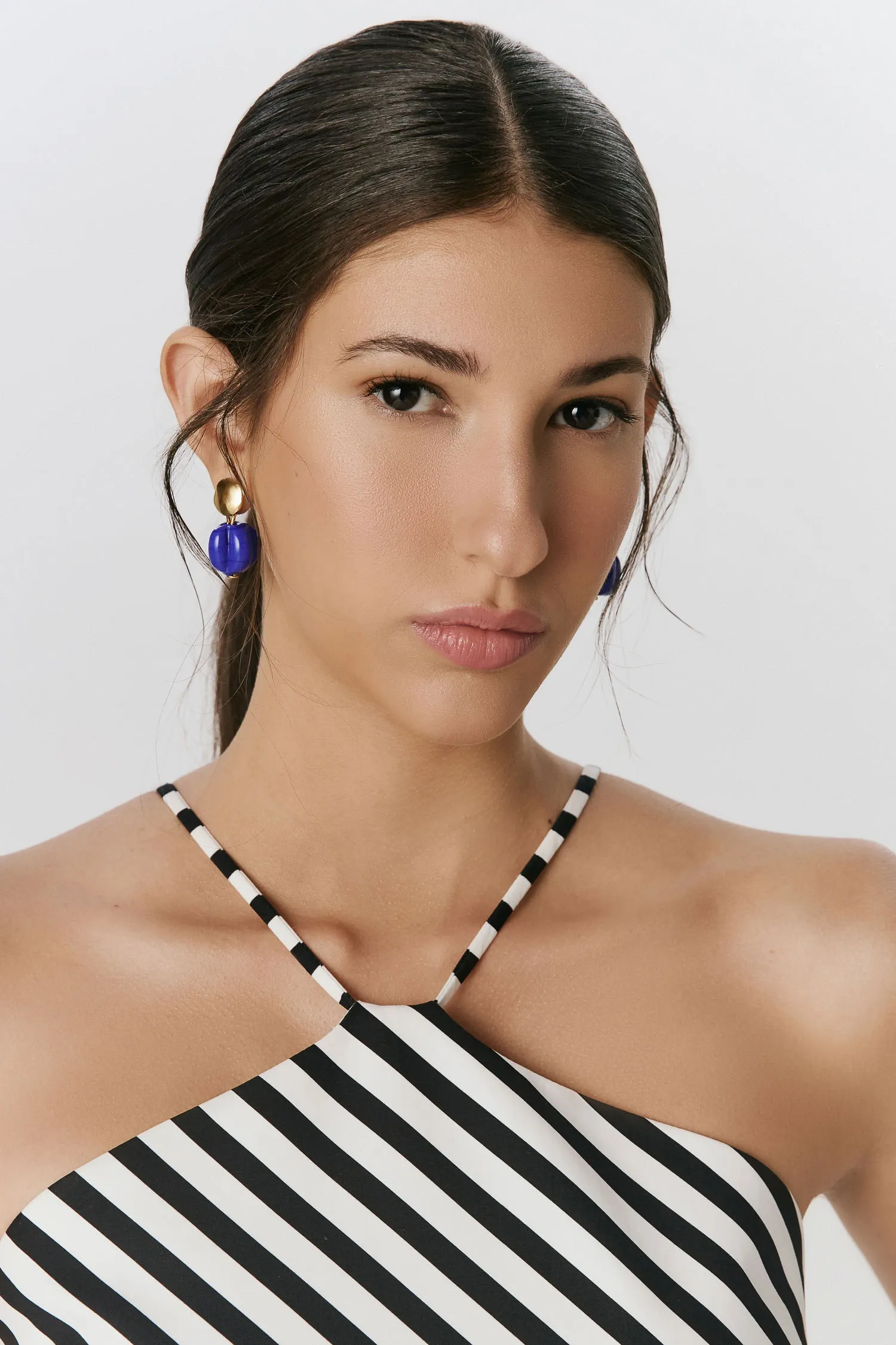 3-007833_macacao_decote_semi_flare_diagonal_pb_andreamarques--5-