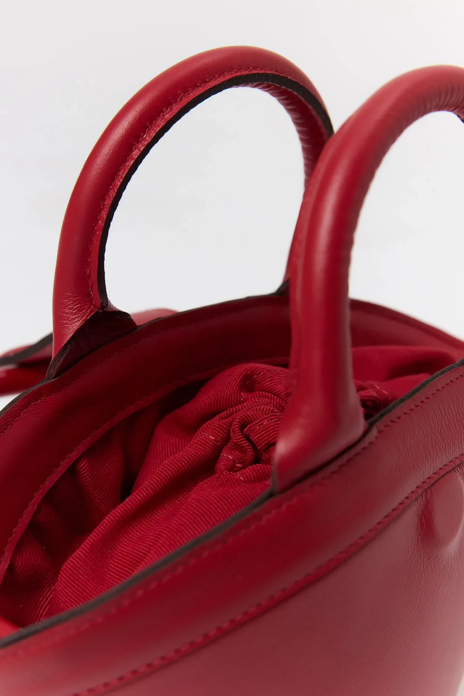 4-008137_BOLSA_COURO_VERMELHA_PEQUENA_ANDREAMARQUES--1-