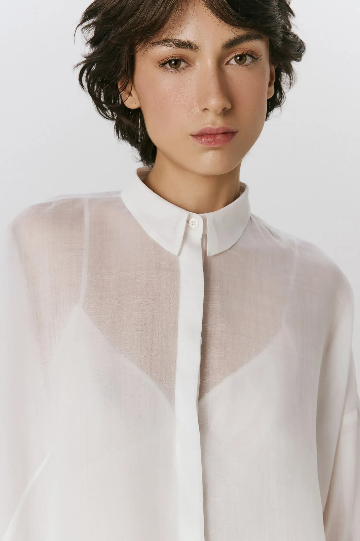 3-007853_CAMISA_LINHO_AMPLA_BRANCO_ANDREA_MARQUES--2-