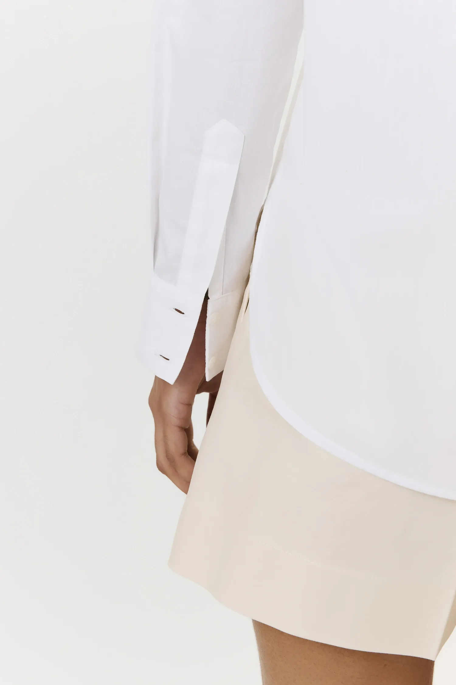 5-007694_CAMISA_CLASSICA_BRANCO_ANDREAMARQUES--4-