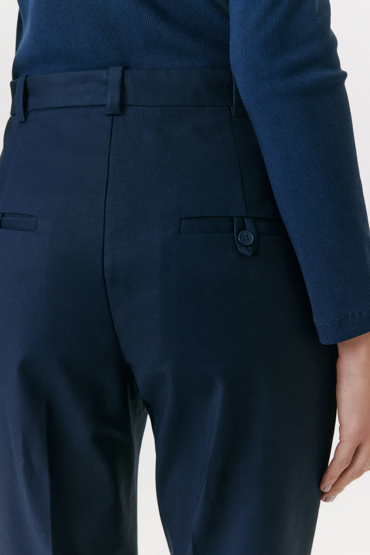 7-007969_CALCA-RETA_BOLSO_FACA_MARINHO_ANDREAMARQUES--4-