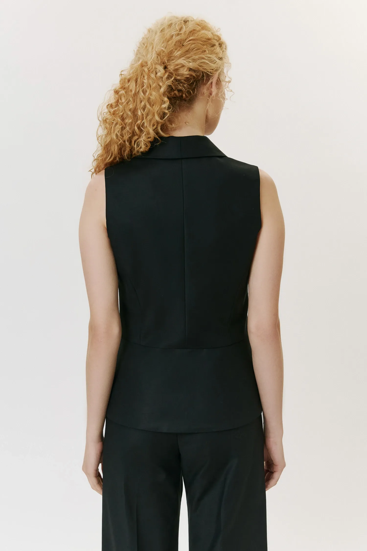 4-007978_TOP_ABOTOAMENTO_DUPLO_PRETO_ANDREA_MARQUES--7-