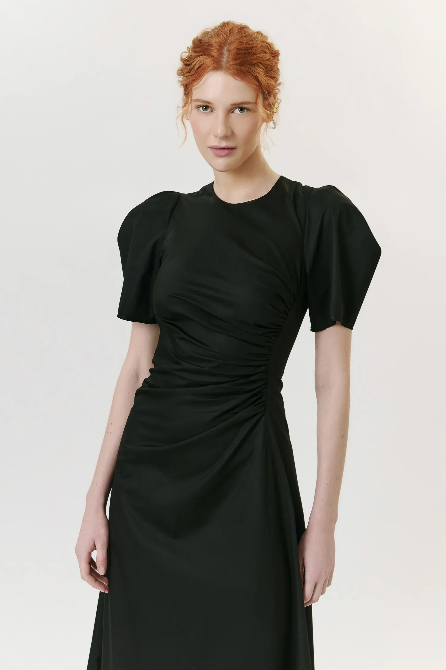 2-007980_VESTIDO_FRANZIDO_LATERAL_MANGA_PREGAS_PRETO_ANDREA_MARQUES--5-