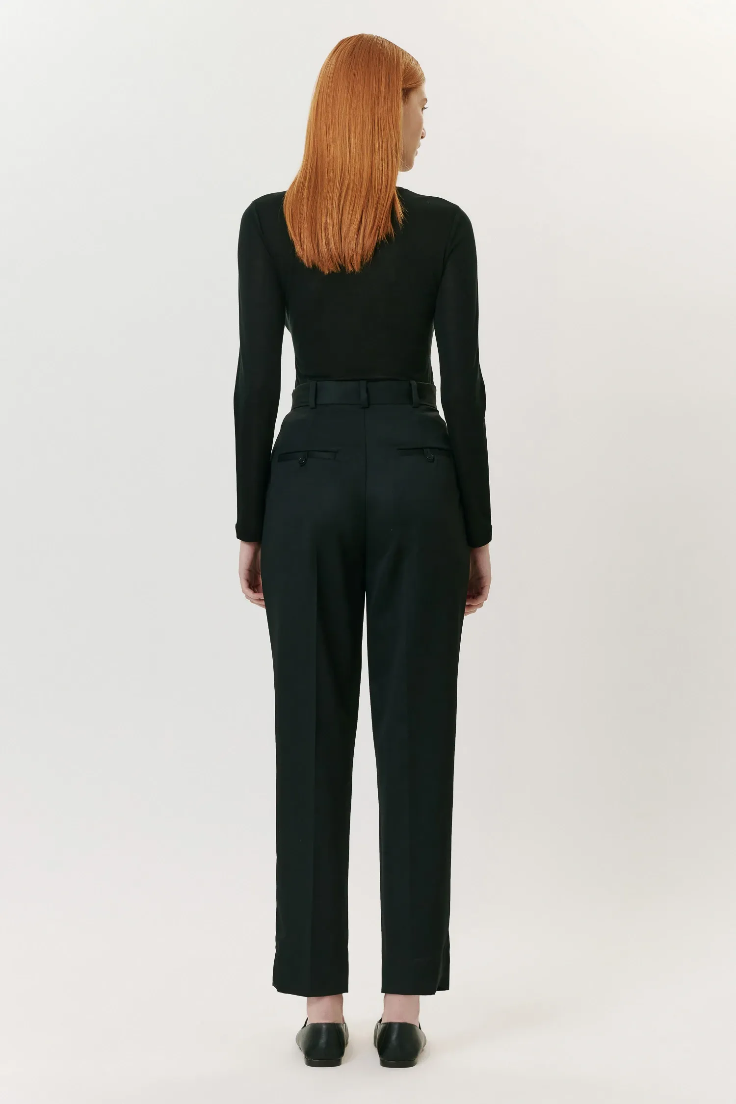 3-007952_CALCA_LA_CENOURA_PREGAS_PRETO_ANDREA_MARQUES