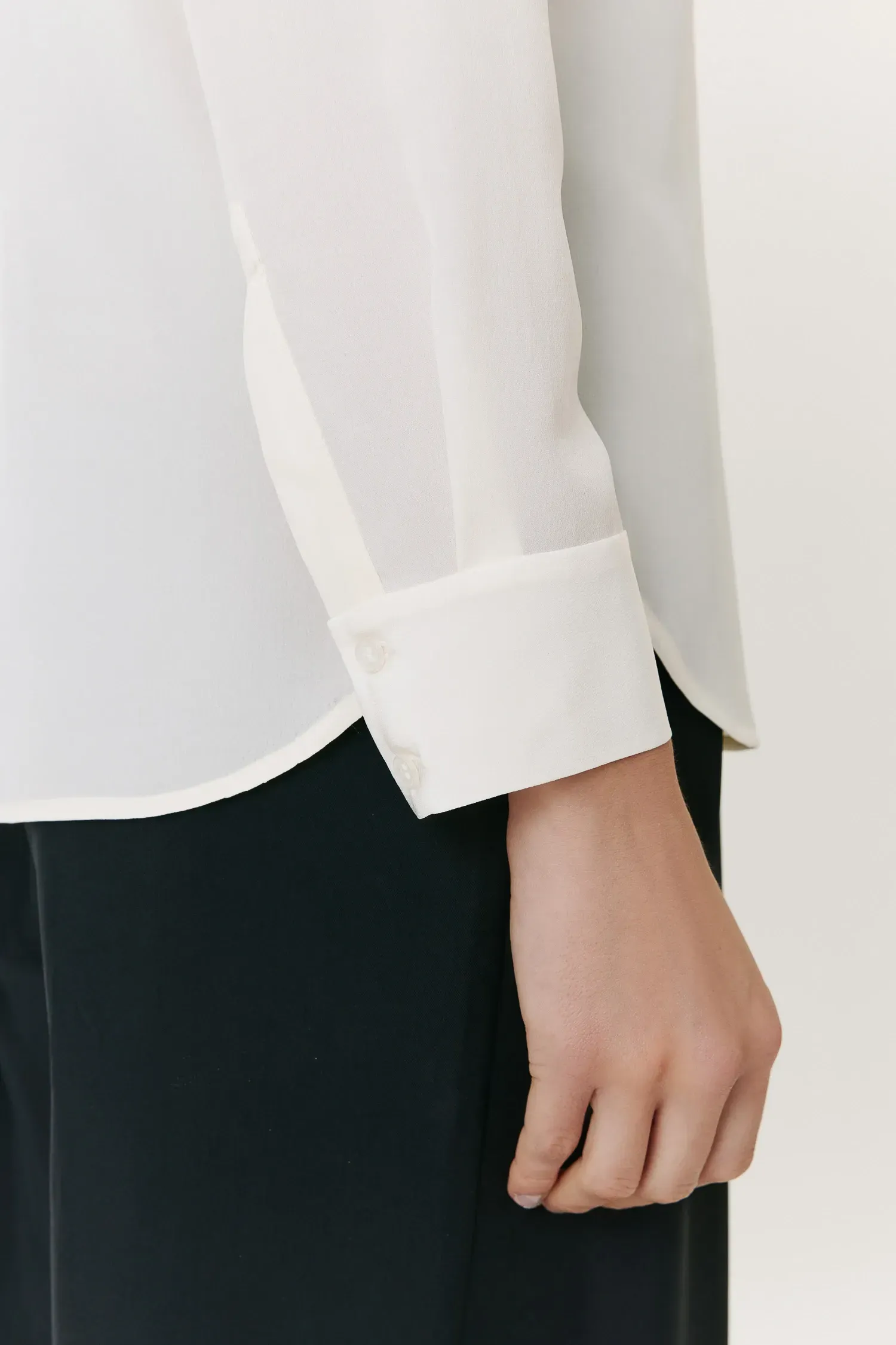 6-007955_CAMISA_SEDA_CLASSICA_BRANCO_ANDREA_MARQUES