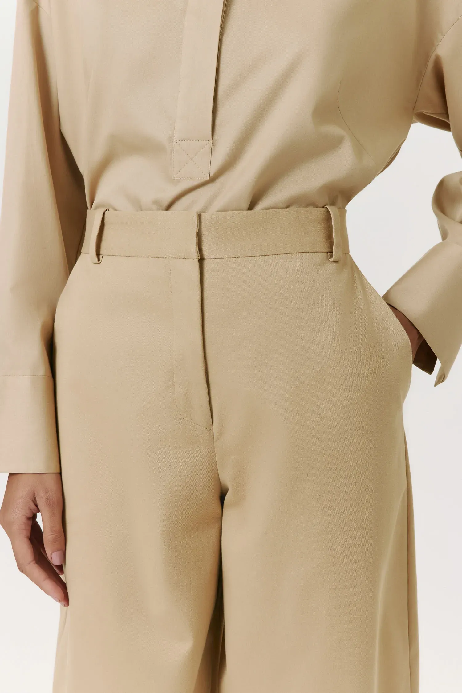 4-007984_CALCA_BAGGY_BOLSO_FACA_CAQUI_ANDREA_MARQUES--2-