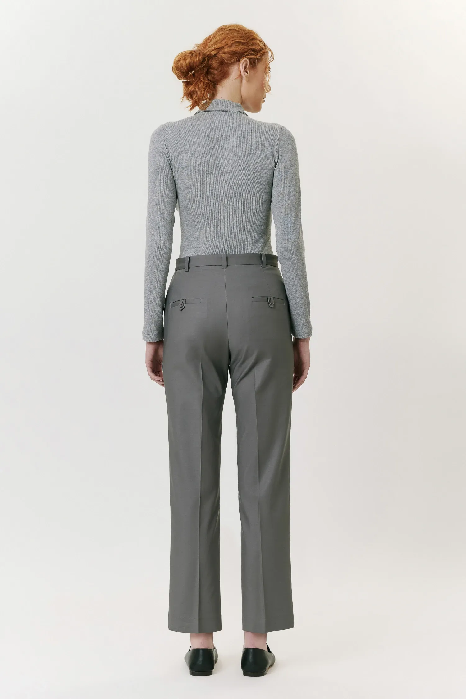 4-007969_CALCA-RETA_BOLSO_FACA_GRAFITE_ANDREAMARQUES--5-