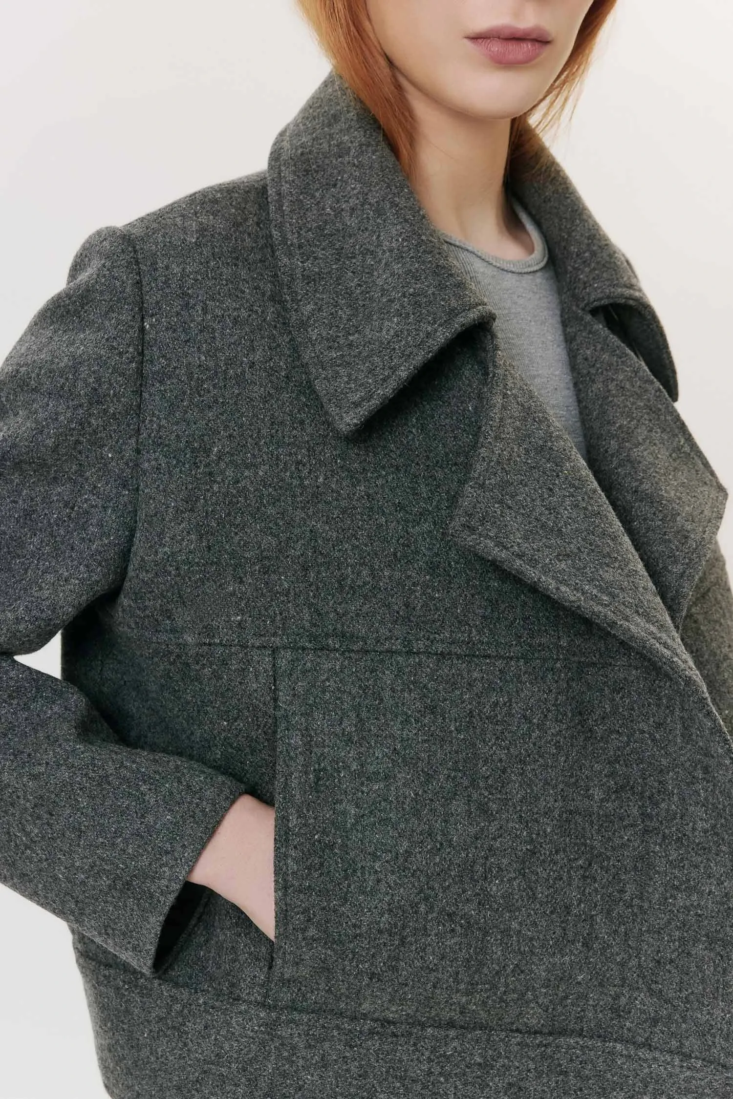 5-007990_CASACO_LA_CURTO_GOLA_AMPLA_CINZA_MESCLA_ANDREA_MARQUES--8-