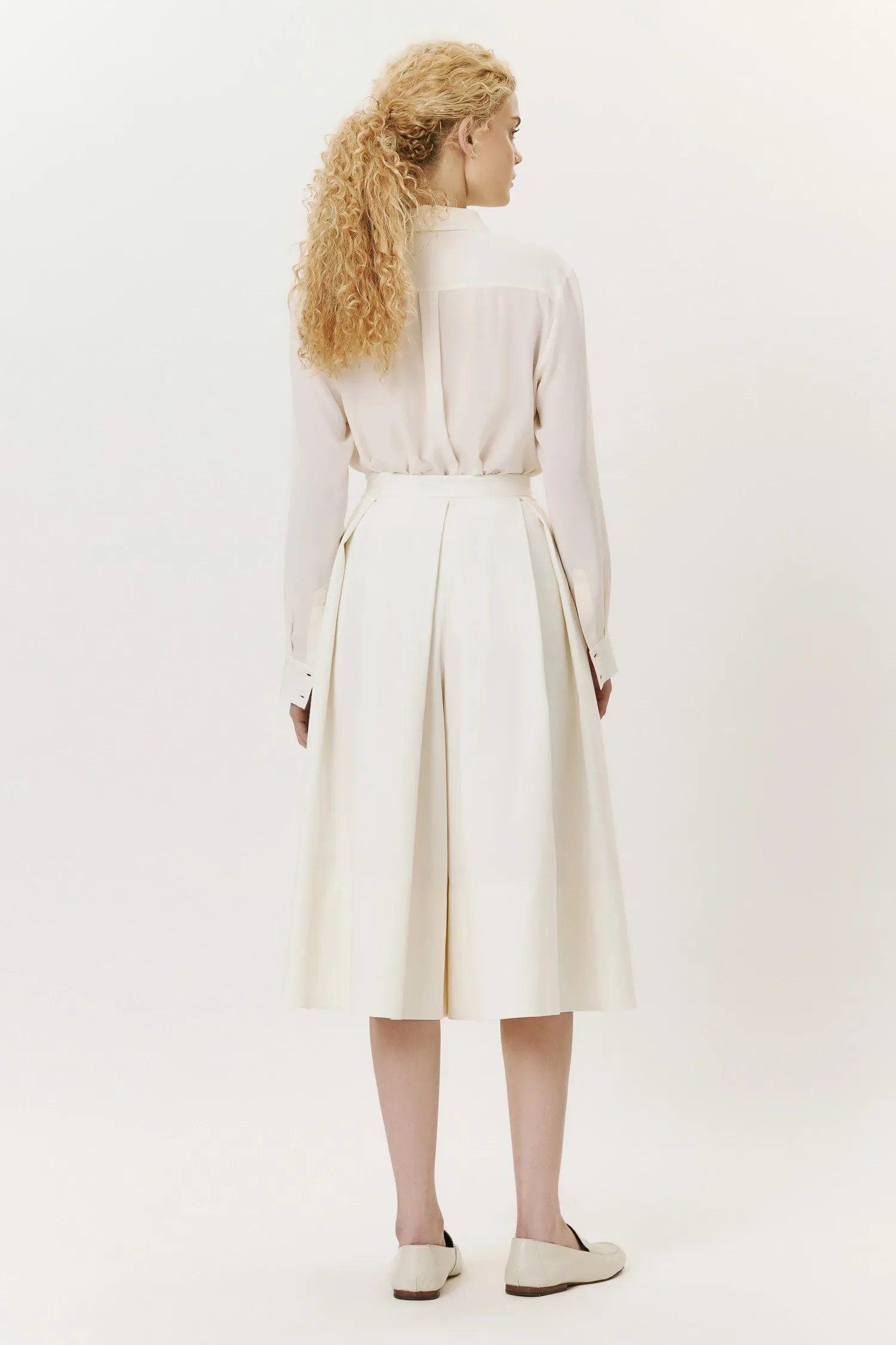 4-008048_CALCA_AMPLA_PREGAS_PROFUNDA_OFF_WHITE_ANDREA_MARQUES--8-