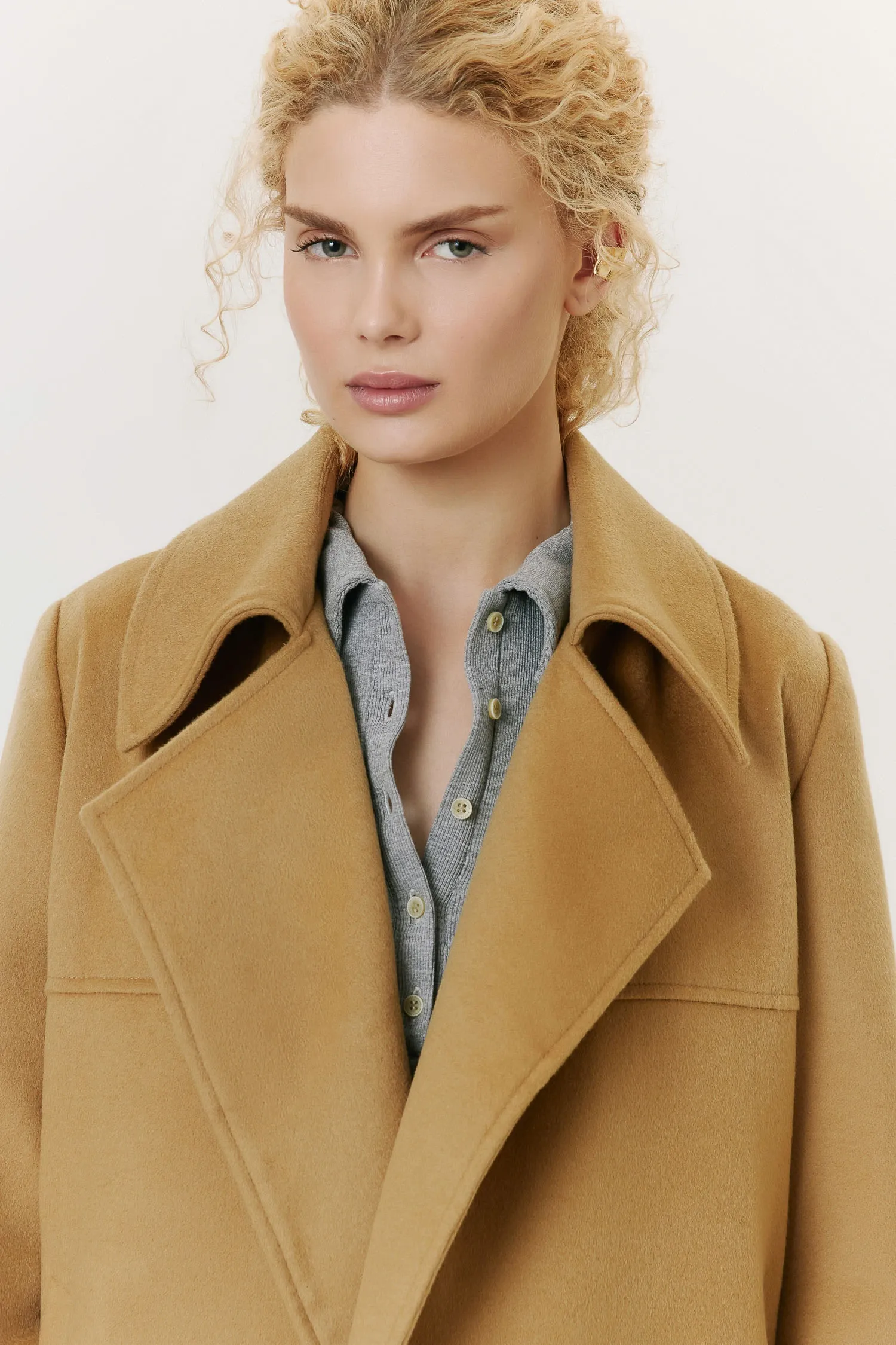 3-008077_CASACO_OVERSIZED_GOLA_AMPLA_CAQUI_ANDREAMARQUES--6-