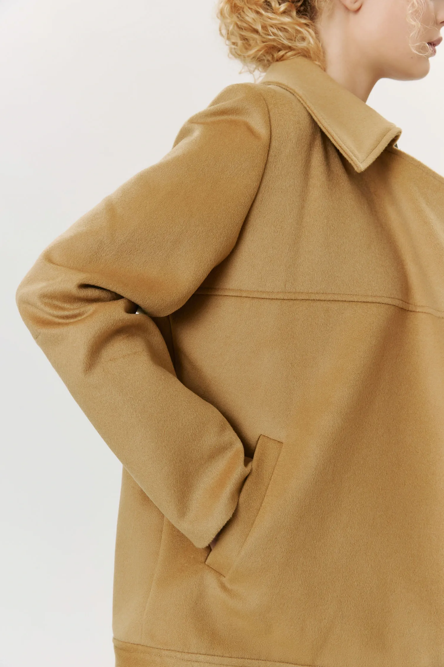 6-008077_CASACO_OVERSIZED_GOLA_AMPLA_CAQUI_ANDREAMARQUES