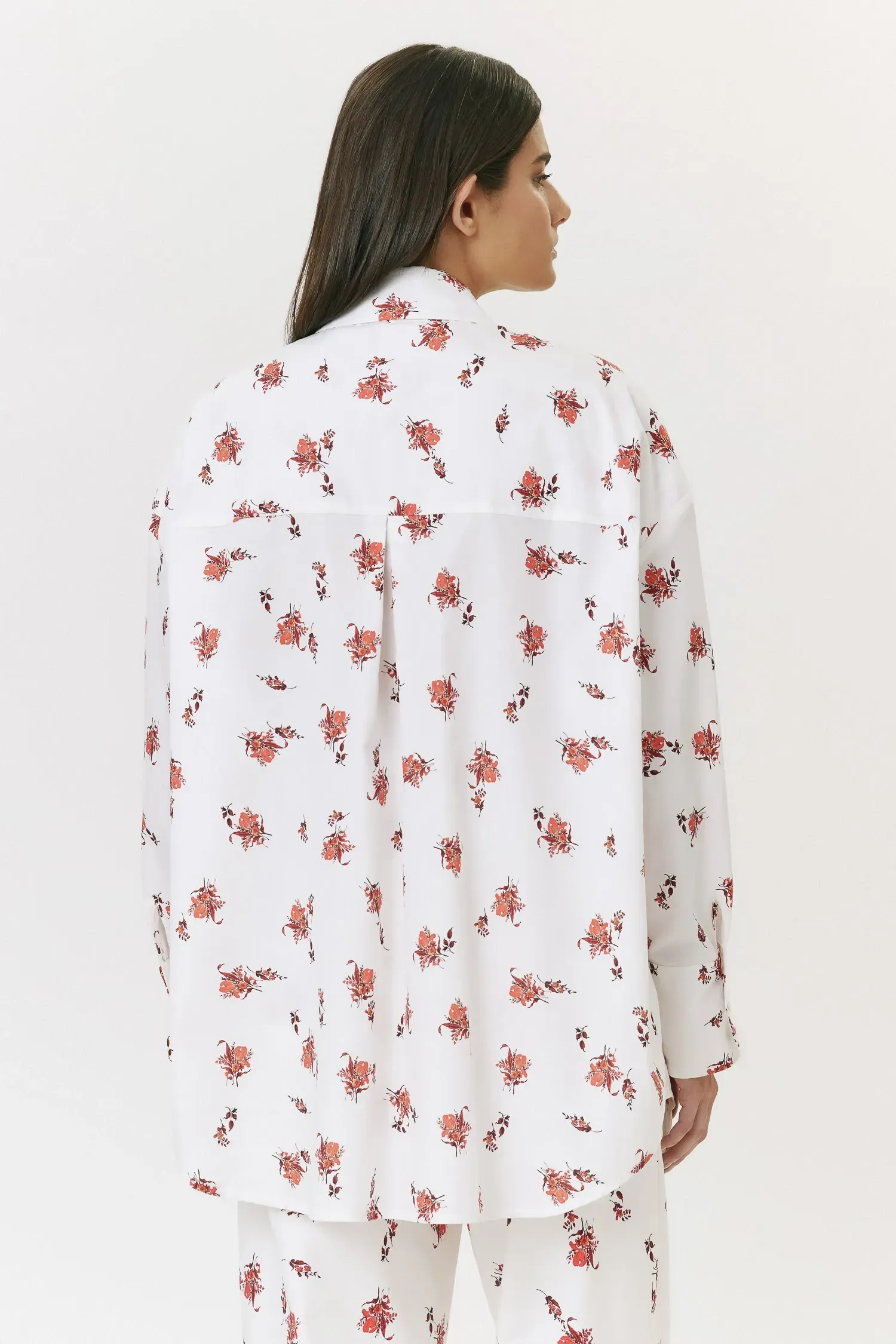 4-008144_CAMISA_BOX_BOLSO_TULIPA_OFFWHITE_ANDREAMARQUES--3-