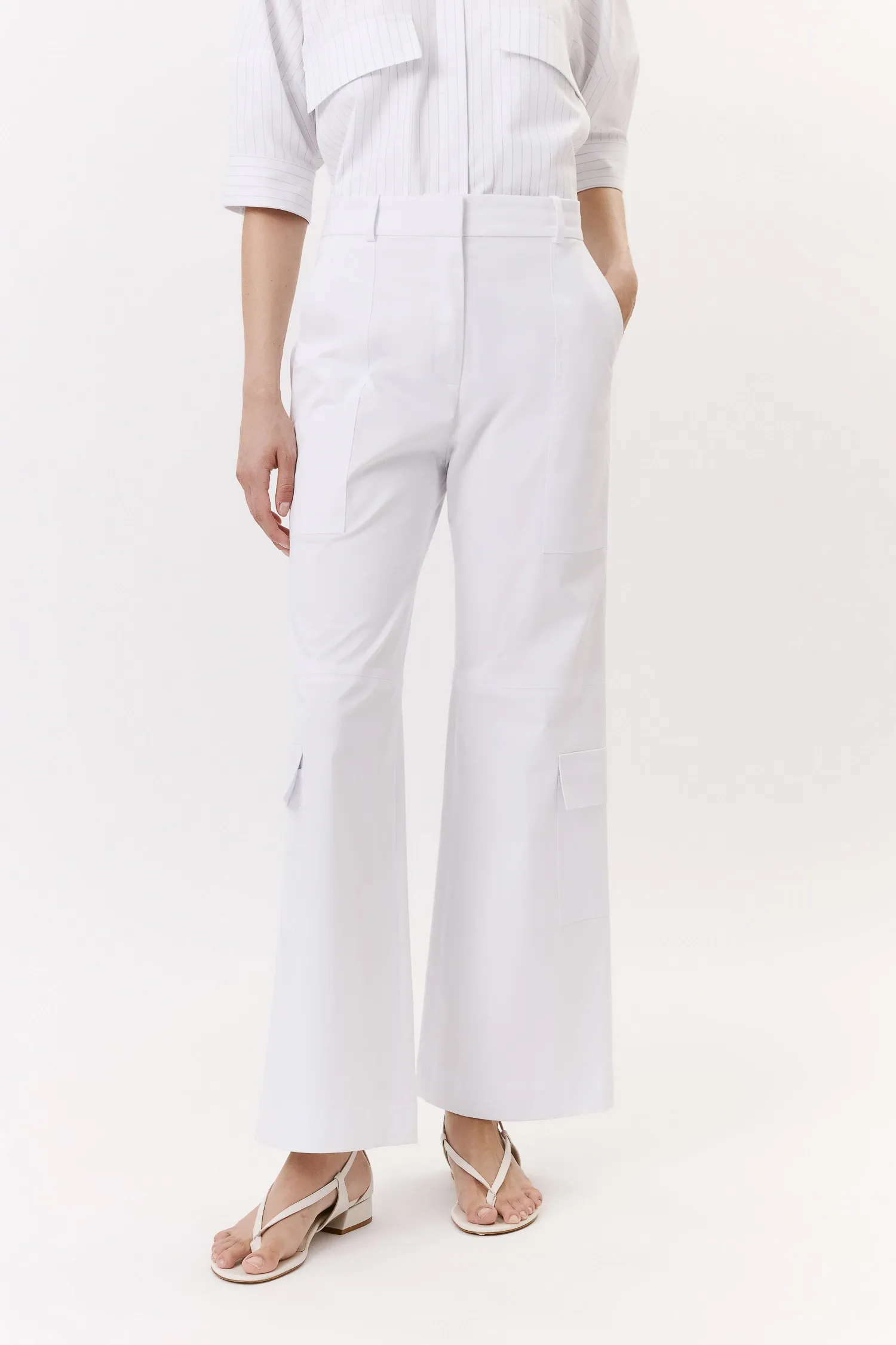 verao-2027-calca-cargo-bolsos-branco-008219-2