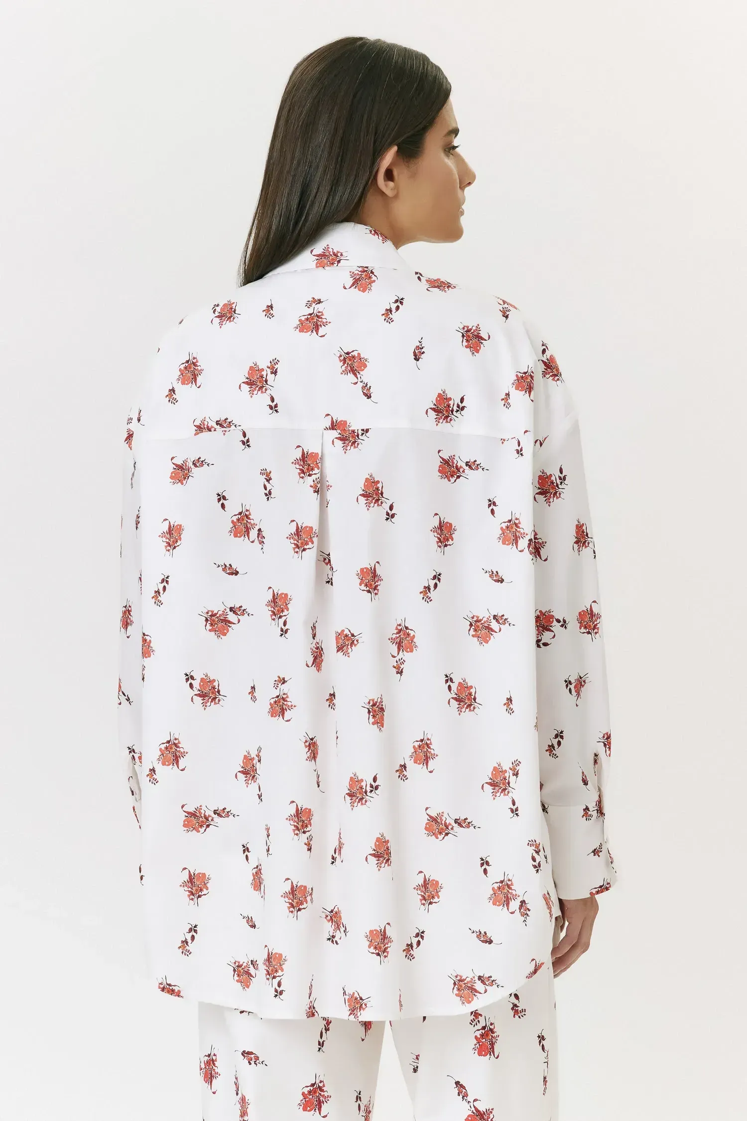 4-008144_CAMISA_BOX_BOLSO_TULIPA_OFFWHITE_ANDREAMARQUES--3-